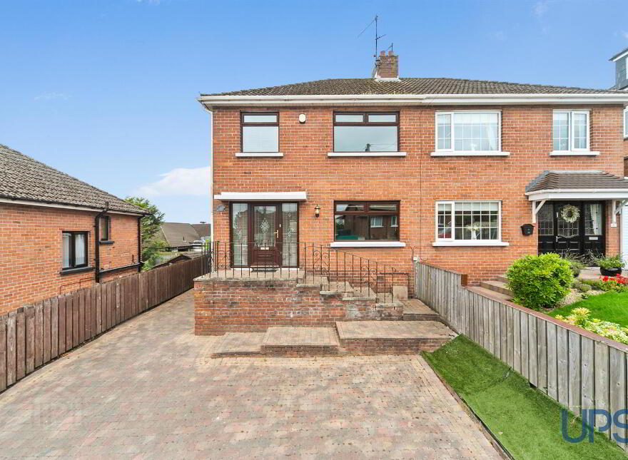 6 Hillhead Avenue, Stewartstown Road, Belfast, BT11 9GD