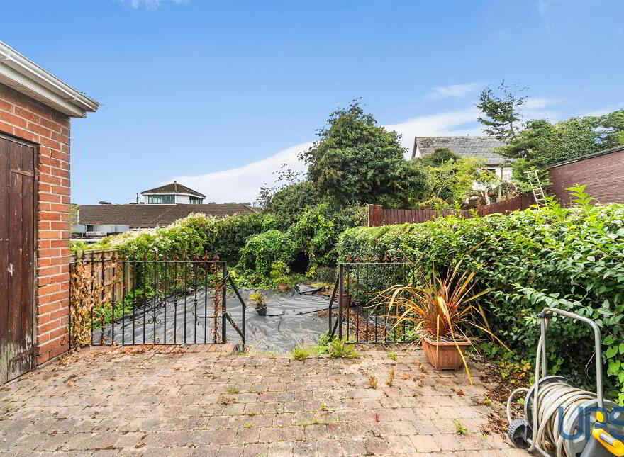 6 Hillhead Avenue, Stewartstown Road, Belfast, BT11 9GD