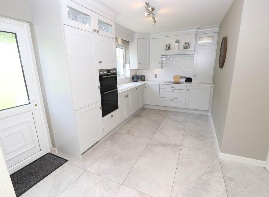 24 Hollybank, Lisnaskea, BT92 0GE