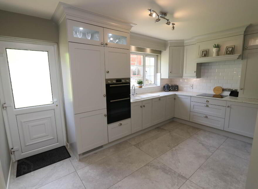 24 Hollybank, Lisnaskea, BT92 0GE