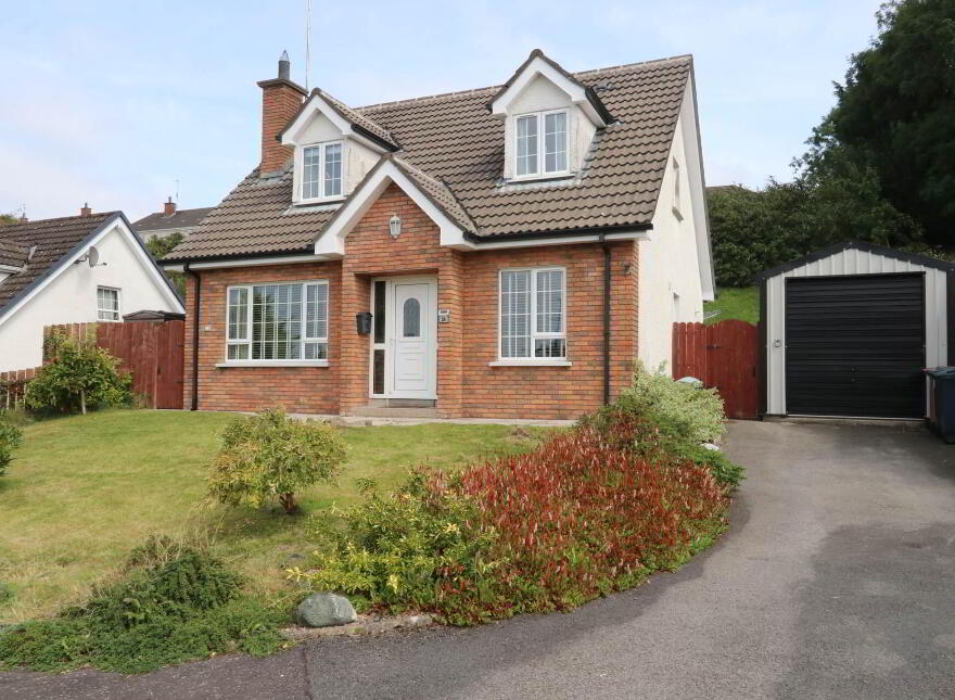 24 Hollybank, Lisnaskea, BT92 0GE photo