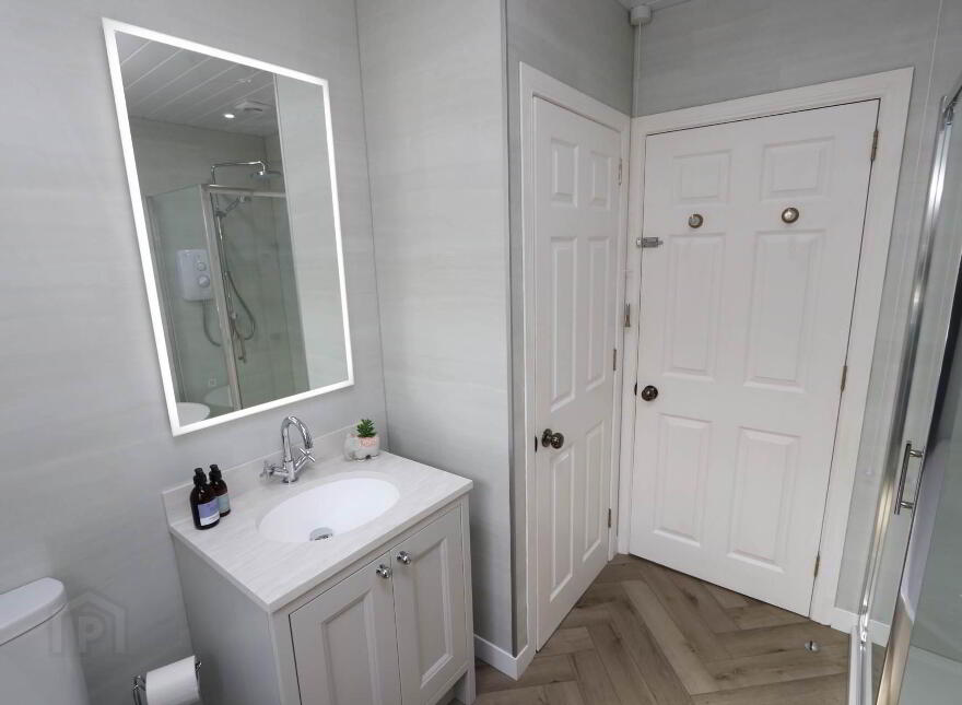 24 Hollybank, Lisnaskea, BT92 0GE