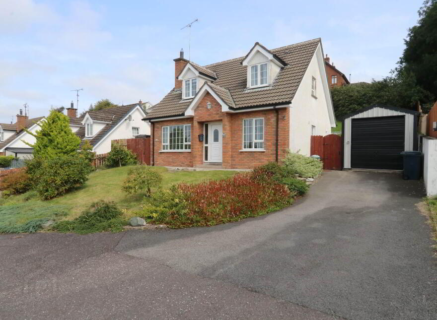 24 Hollybank, Lisnaskea, BT92 0GE