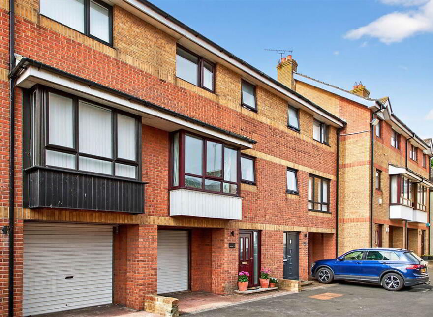 6 Causeway Court, Portrush, BT56 8SJ