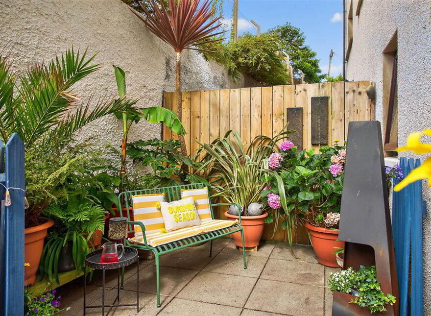 6 Causeway Court, Portrush, BT56 8SJ