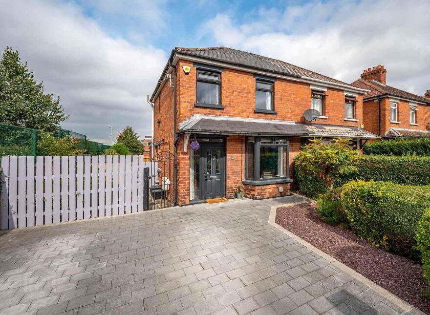 184 Connsbrook Avenue, Belfast, BT4 1JY photo
