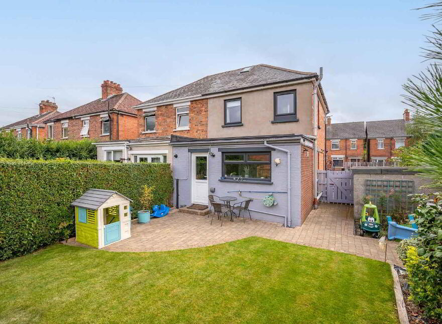 184 Connsbrook Avenue, Belfast, BT4 1JY