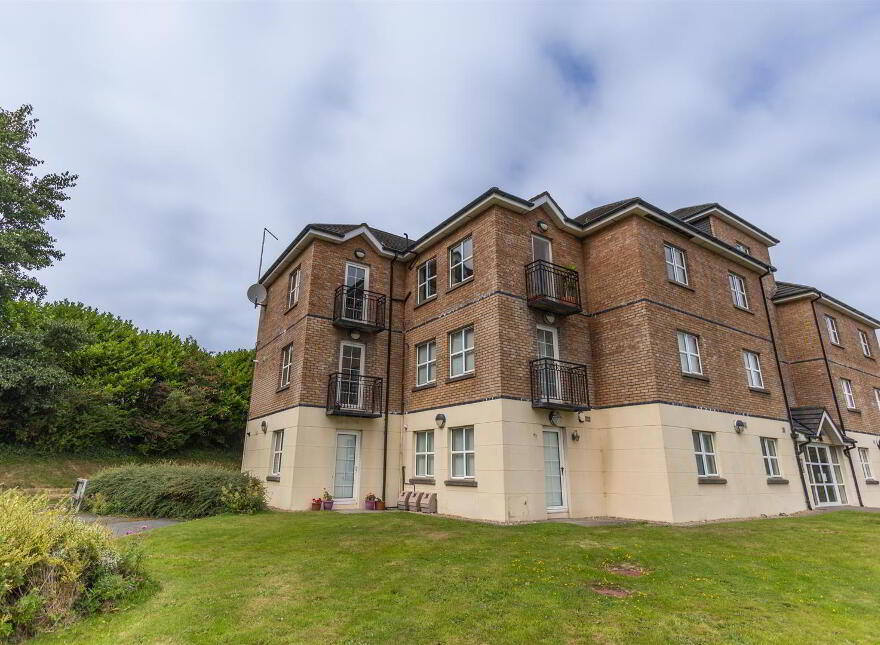23 Lawnfield Grove, Newcastle, BT33 0US