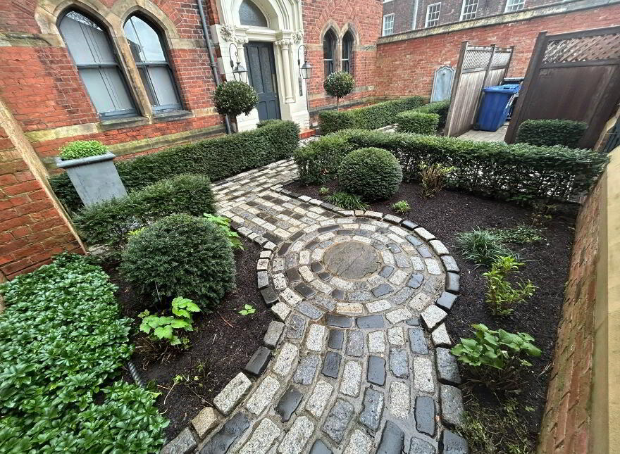 Apt 9, 1 Sussex Place, Belfast, BT2 8AL