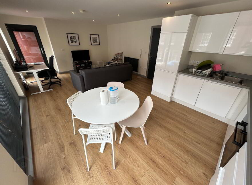 Apt 9, 1 Sussex Place, Belfast, BT2 8AL