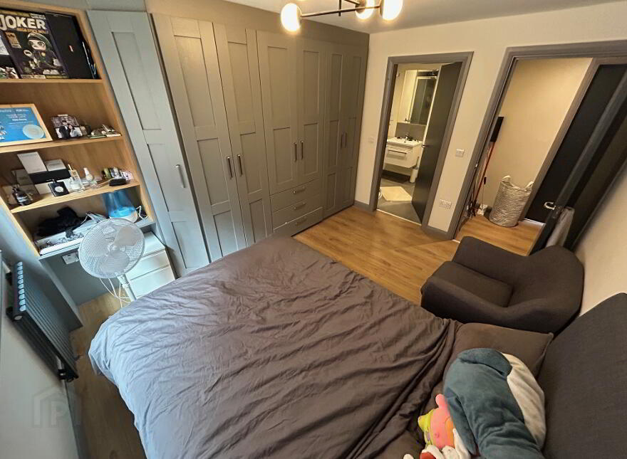 Apt 9, 1 Sussex Place, Belfast, BT2 8AL
