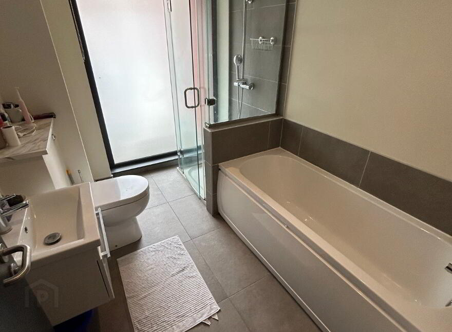 Apt 9, 1 Sussex Place, Belfast, BT2 8AL