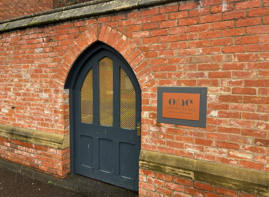 Apt 9, 1 Sussex Place, Belfast, BT2 8AL