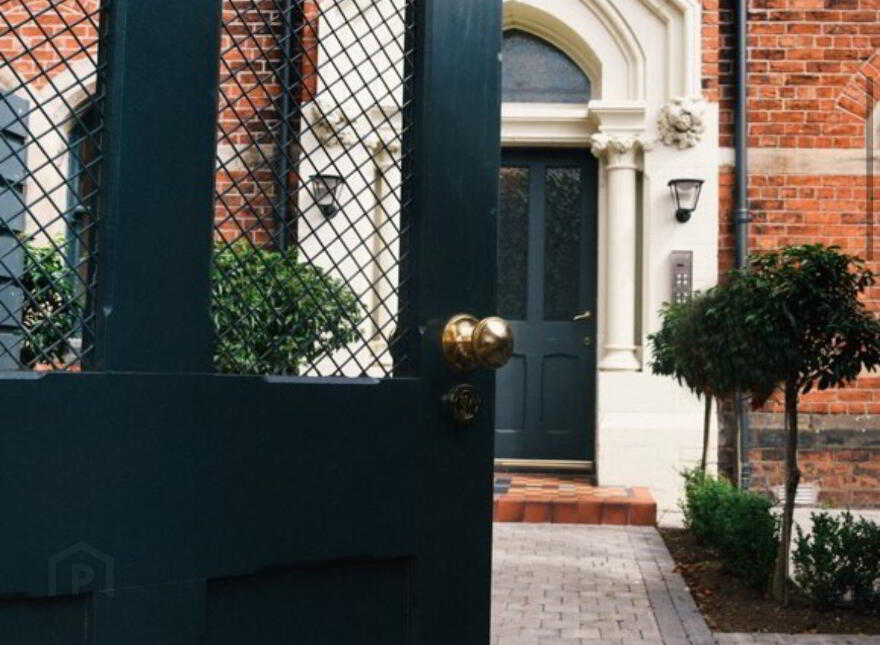 Apt 9, 1 Sussex Place, Belfast, BT2 8AL
