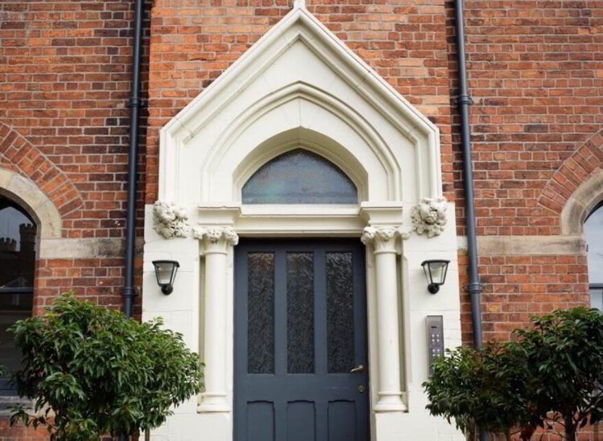 Apt 9, 1 Sussex Place, Belfast, BT2 8AL