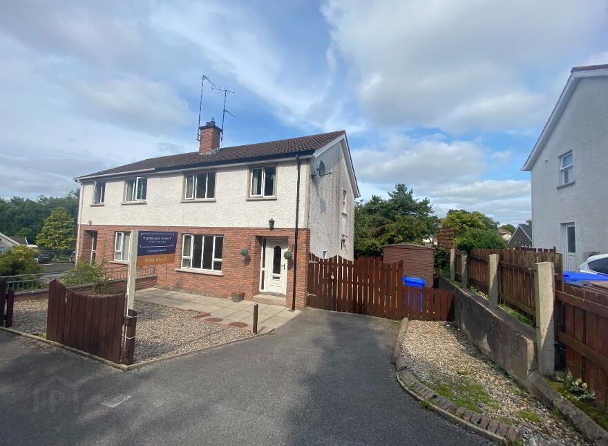 2 Ely Gardens, Enniskillen, BT74 7HZ photo