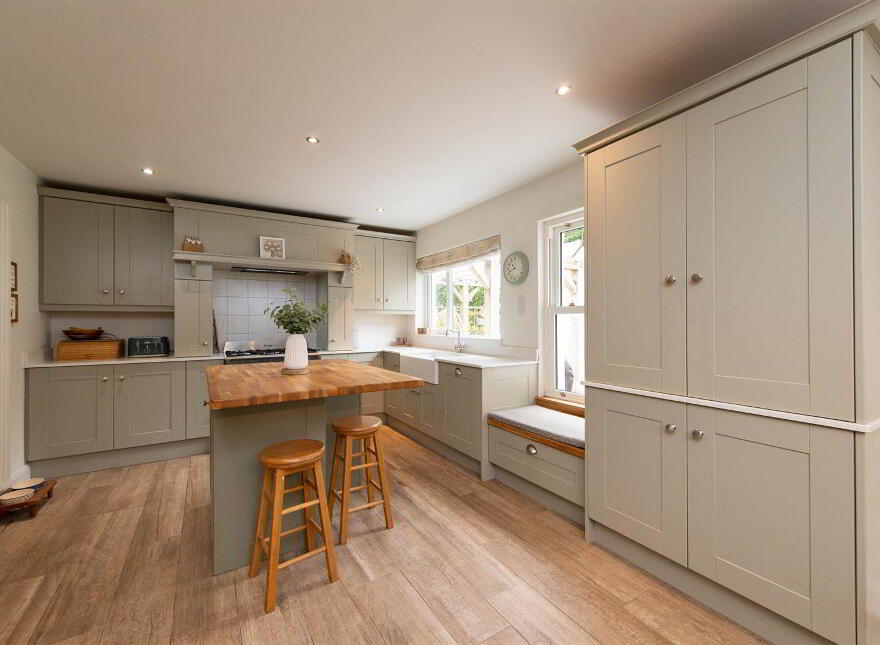 50 Old Park Road, Ballynahinch, BT24 8LY