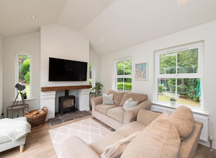 50 Old Park Road, Ballynahinch, BT24 8LY