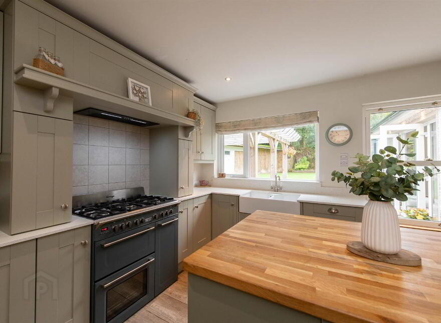 50 Old Park Road, Ballynahinch, BT24 8LY