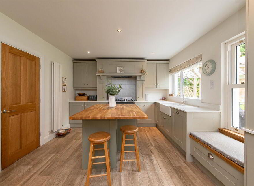 50 Old Park Road, Ballynahinch, BT24 8LY