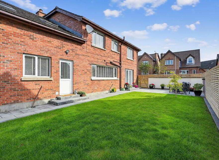 50 Farm Lodge Park, Greenisland, Carrickfergus, BT38 8YB