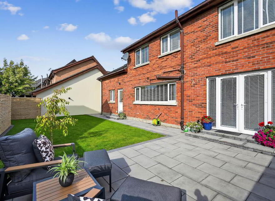50 Farm Lodge Park, Greenisland, Carrickfergus, BT38 8YB