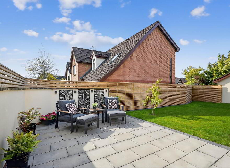 50 Farm Lodge Park, Greenisland, Carrickfergus, BT38 8YB