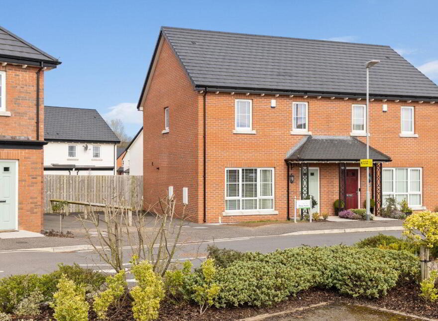 12 Millmount Village Green, Dundonald, Belfast, BT16 1AW photo
