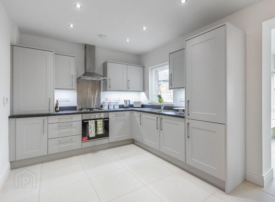 12 Millmount Village Green, Dundonald, Belfast, BT16 1AW