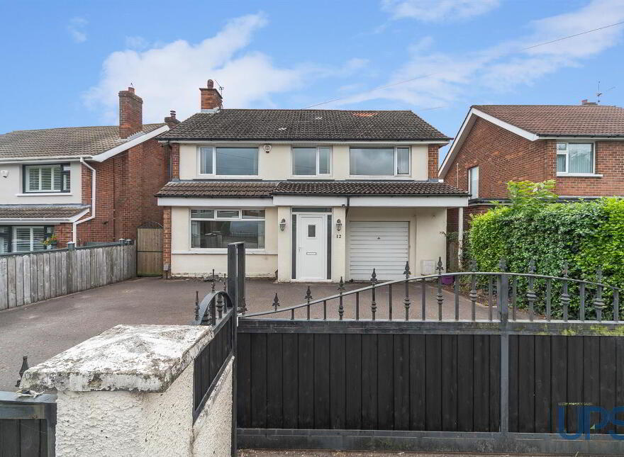 12 Coolnasilla Park South, Glen Road, Belfast, BT11 8LF