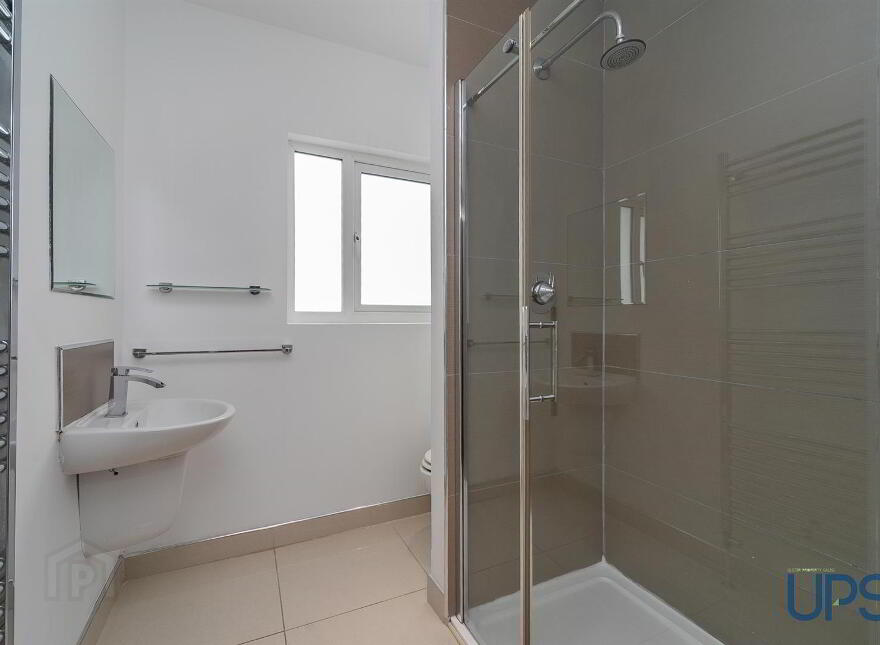 12 Coolnasilla Park South, Glen Road, Belfast, BT11 8LF