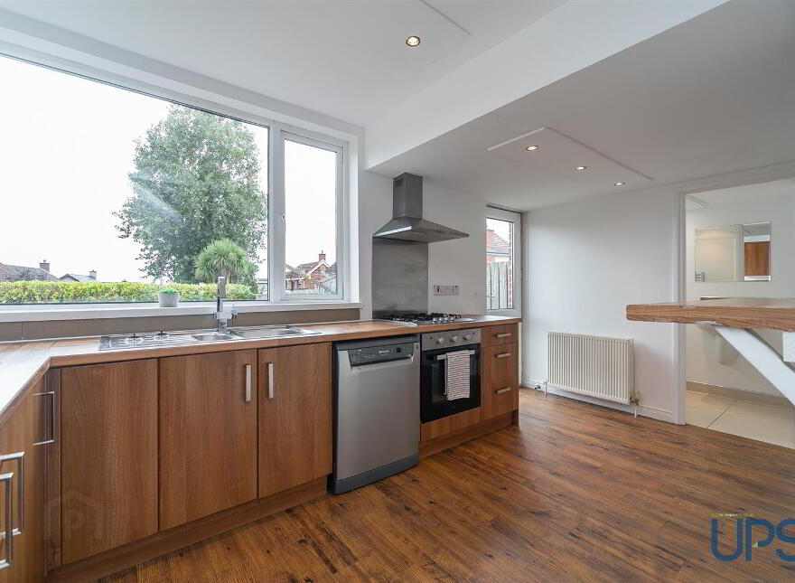 12 Coolnasilla Park South, Glen Road, Belfast, BT11 8LF