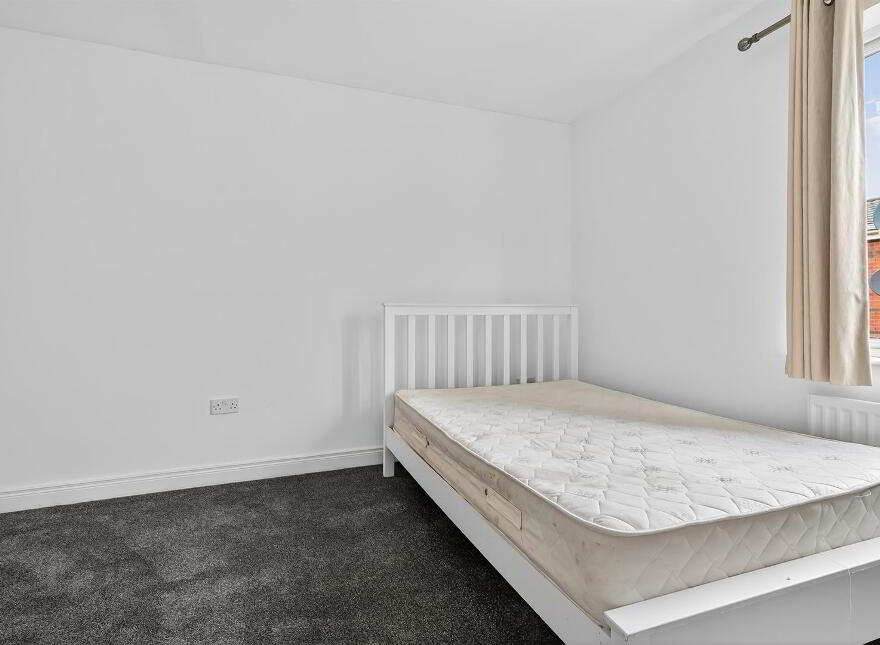 Apt 11 Tivoli Court, 142 Upper Lisburn Road, Finaghy, Belfast, BT10 0BG