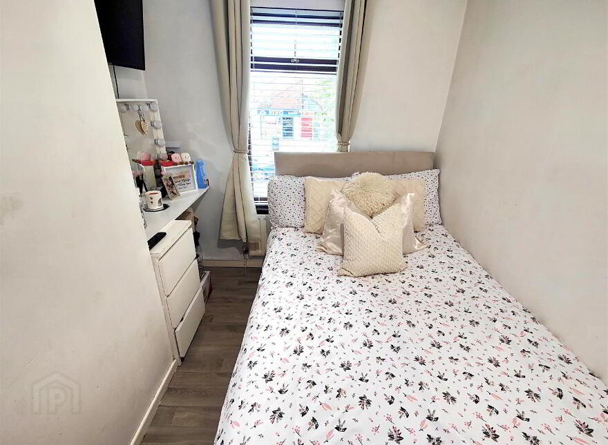 142 Oldpark Road, Belfast, BT14 6QA