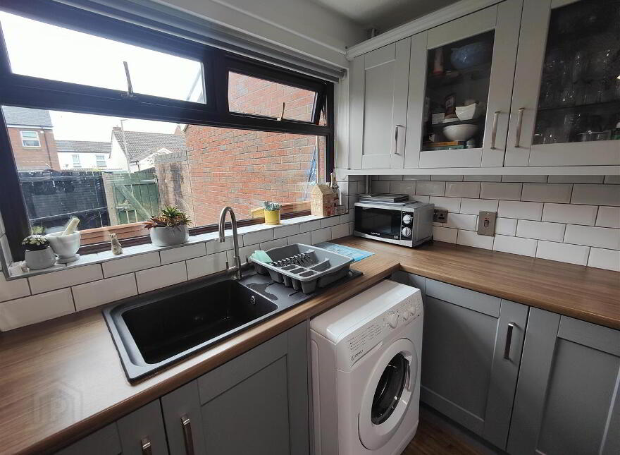 142 Oldpark Road, Belfast, BT14 6QA