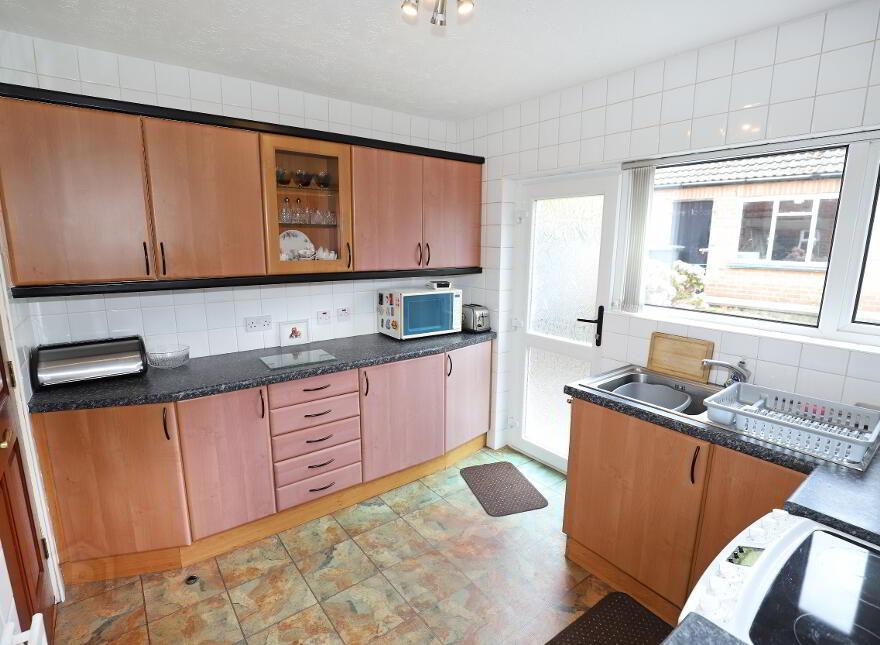 14 Church Road, Castlereagh, Belfast, BT6 9RZ