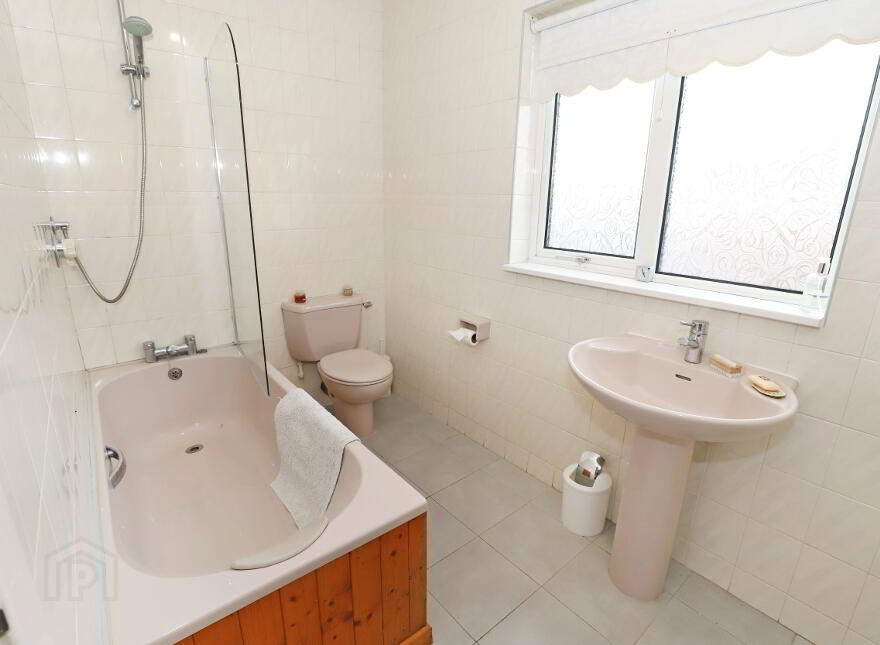 14 Church Road, Castlereagh, Belfast, BT6 9RZ