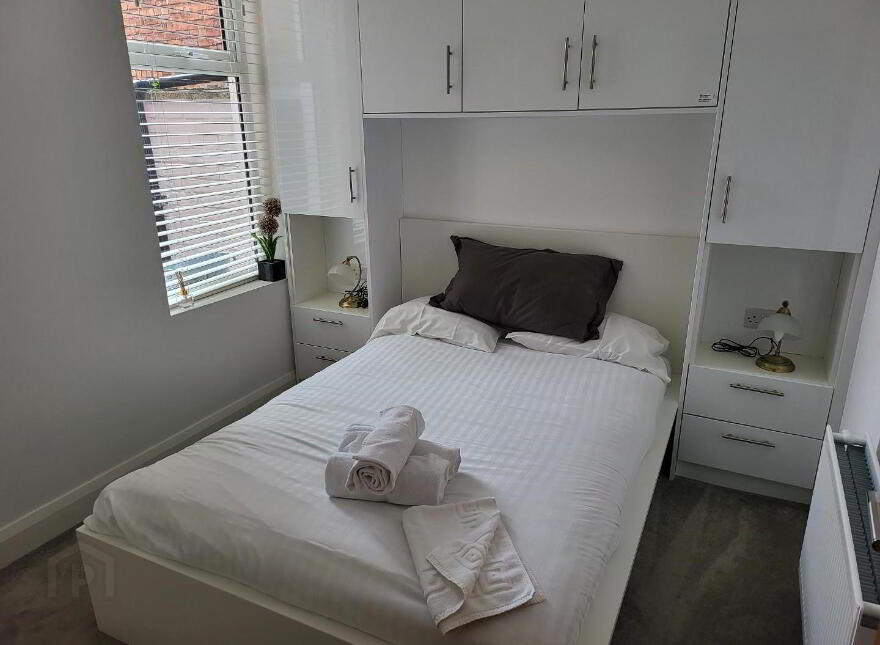 Apartment 2 7 Wellington Park, Malone Road, Belfast, BT9 6DJ
