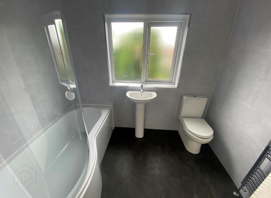 15 Albany Avenue, Bangor, BT19 6YH