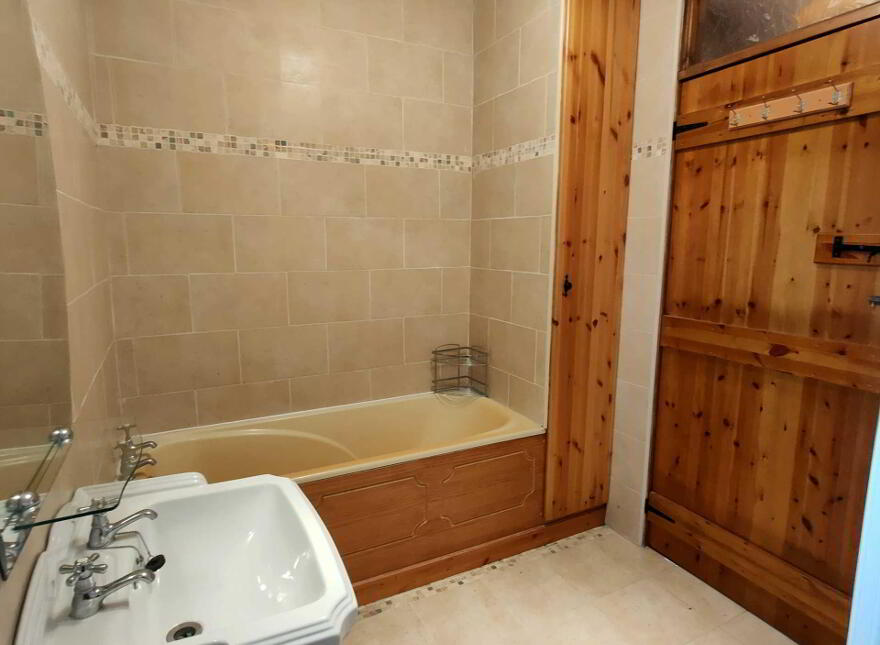 Cottage, Cloongowla, Ballinrobe, F31X446
