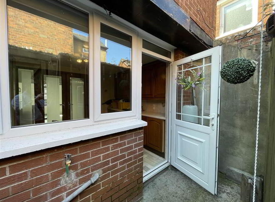 55 Cavendish Street, Belfast, BT12 7AW