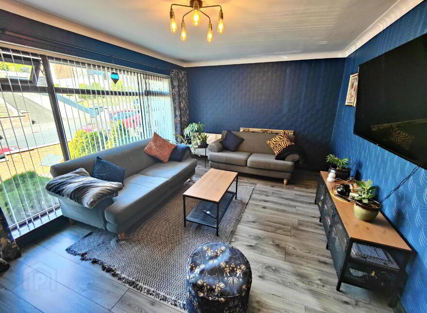 17 Squires Hill Road, Belfast, BT14 8FJ