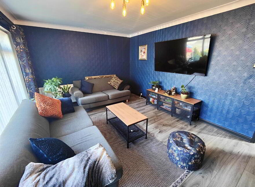17 Squires Hill Road, Belfast, BT14 8FJ