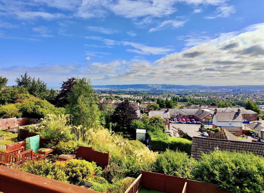 17 Squires Hill Road, Belfast, BT14 8FJ