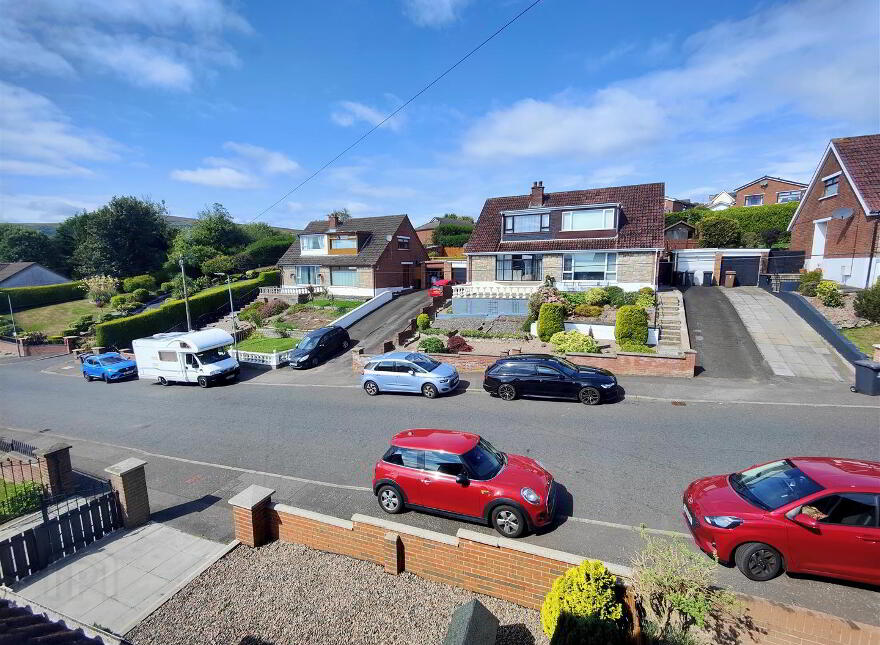 17 Squires Hill Road, Belfast, BT14 8FJ