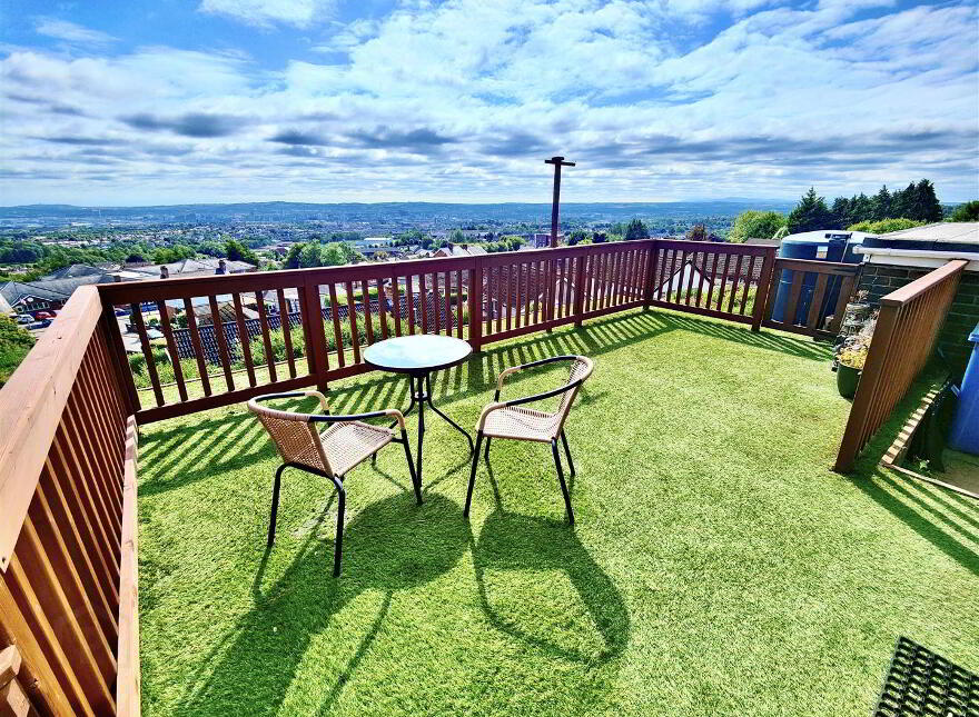 17 Squires Hill Road, Belfast, BT14 8FJ