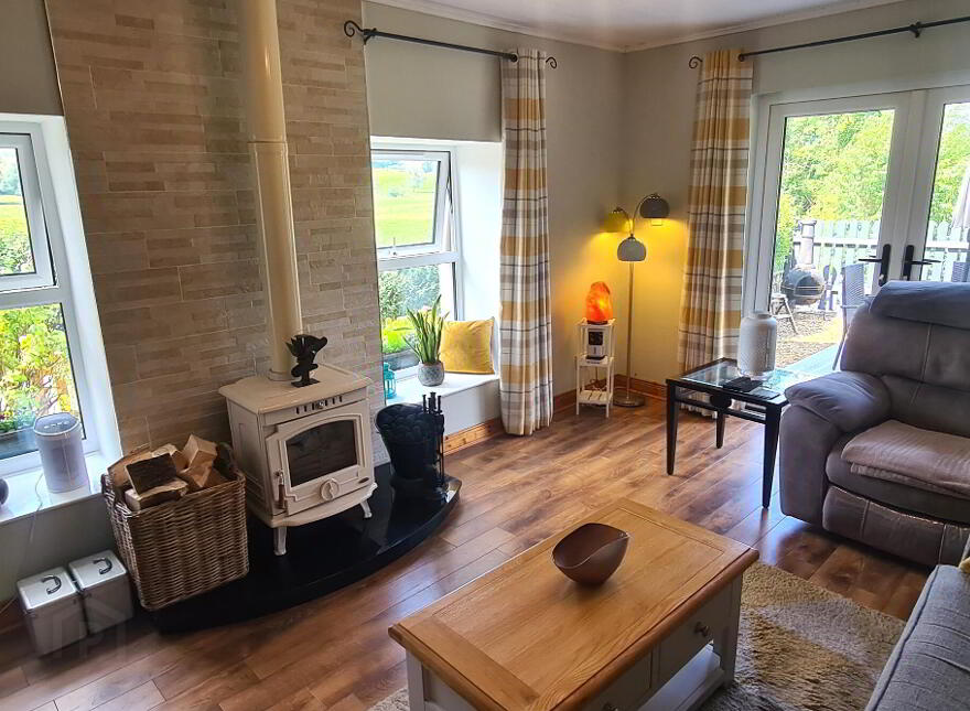 Mullaghboy, Corrawaleen, Cavan Town, H12P2Y6