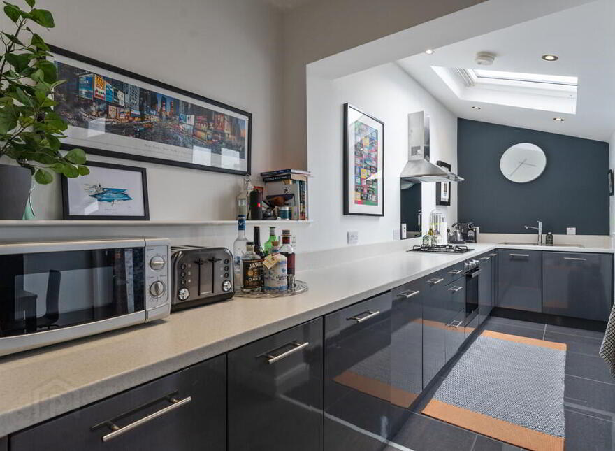 43 Ava Street, Ormeau Road, Belfast, BT7 3BS