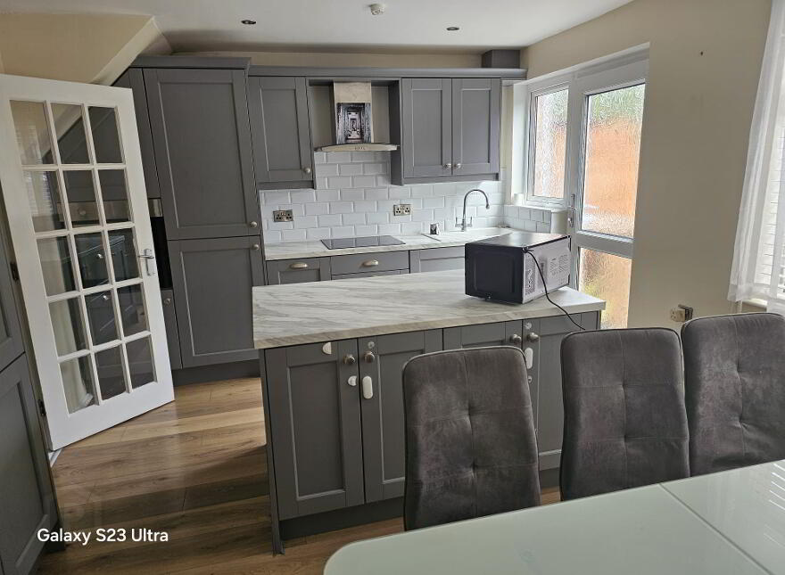 18 Erinvale Drive, Belfast, BT10 0GE