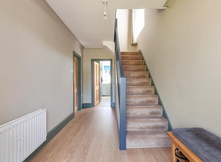 33 Kingsway Park, Belfast, BT5 7EW